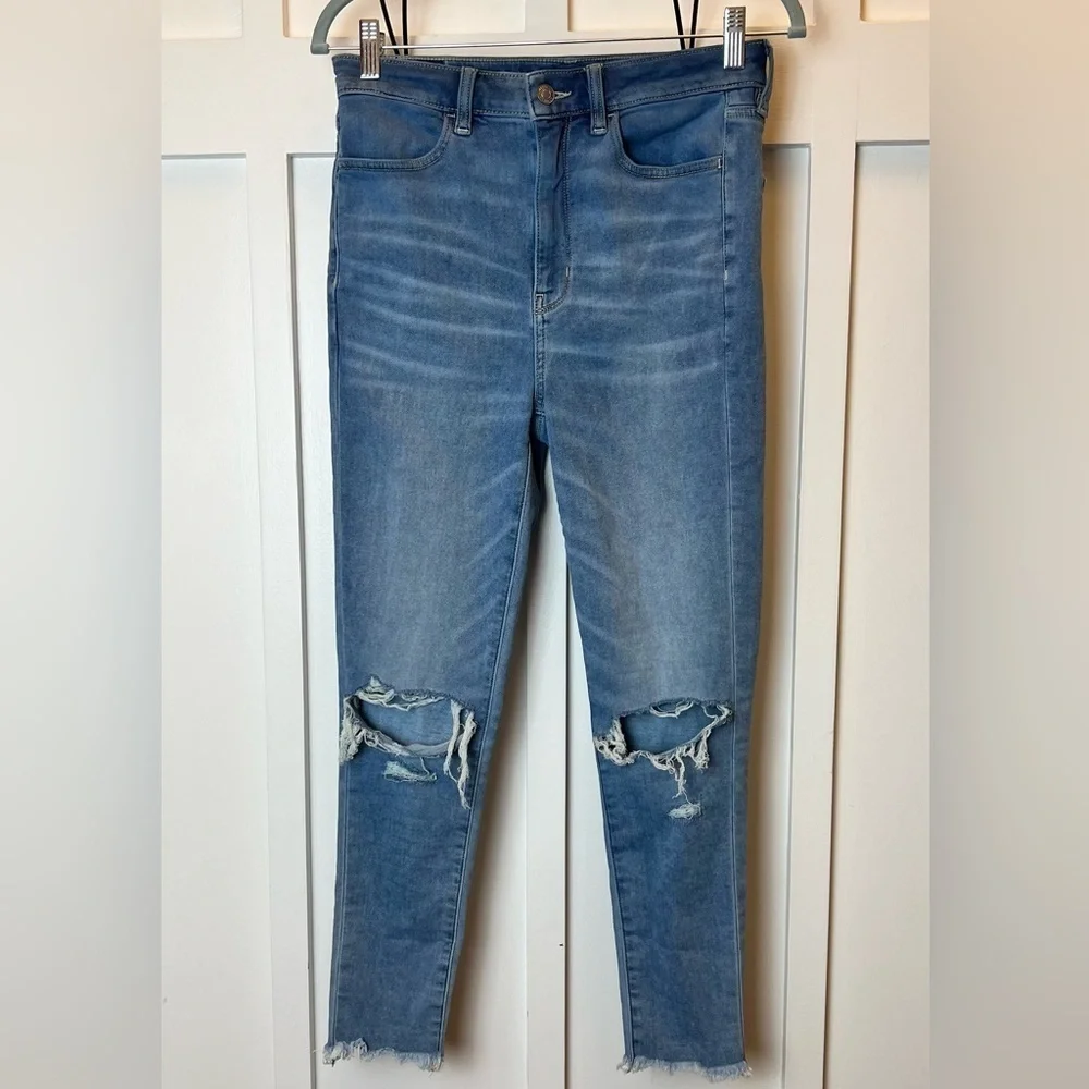 American Eagle Highest Rise Jegging CROP Women’s 6 Blue Level Stretch Distressed - Picture 1 of 11